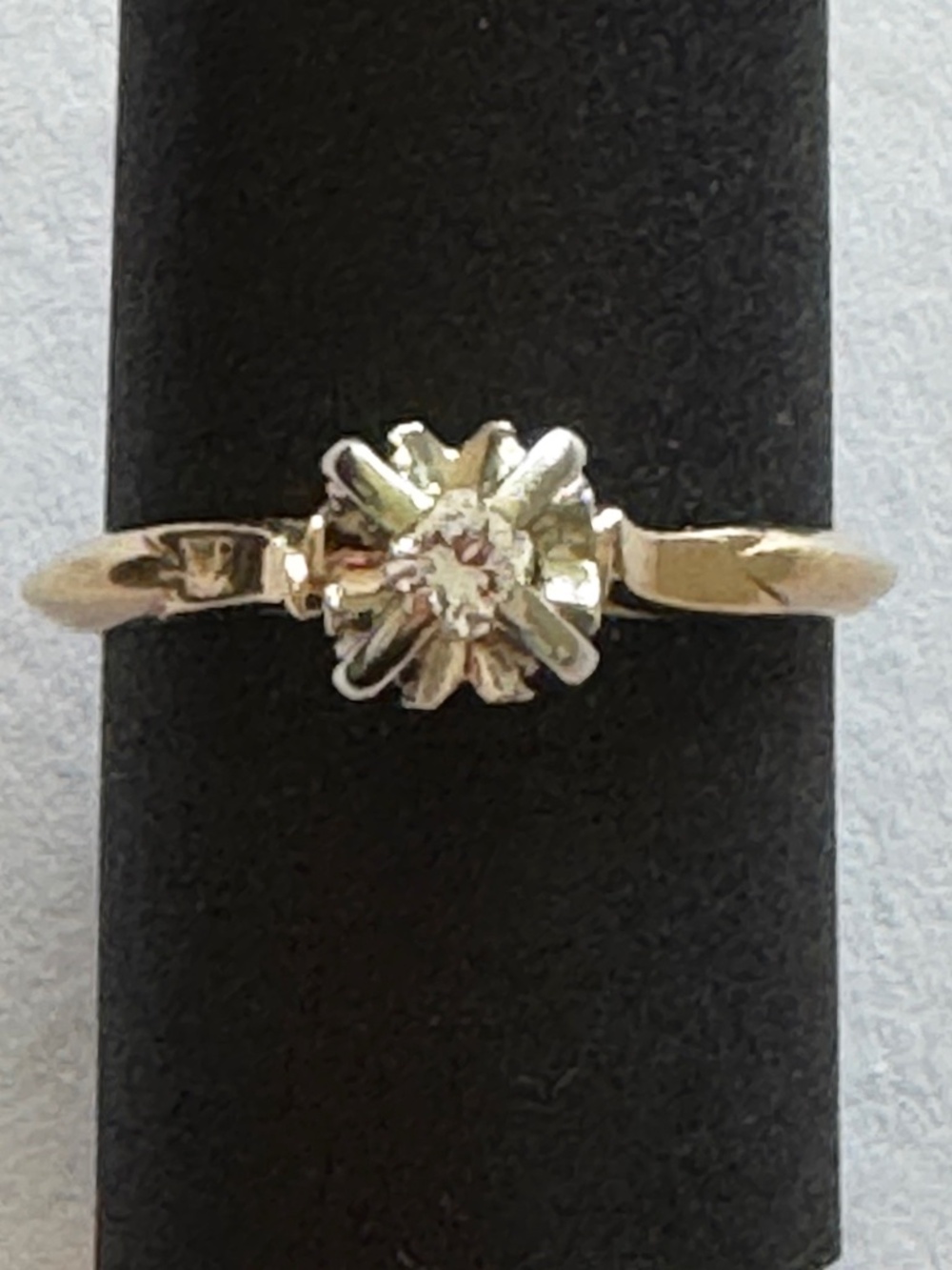 14K Yellow Gold Vintage Diamond Ring